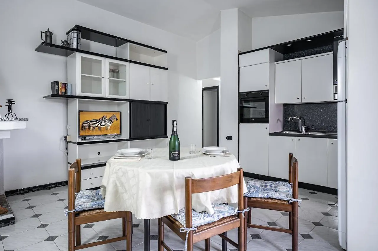 דירות Sant'Andrea  Quartu Sant'Elena Bright Flat With Balcony! 0*, Sant'Andrea (Sardinia)